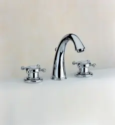Huber Victorian 3 furos Torneira Misturadora Termostática para Lavatório Aço Inoxidável VTT710102A