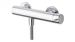 Torneira misturadora para chuveiro Waterrevolution Flow com conjunto de chuveiro cromado T14001