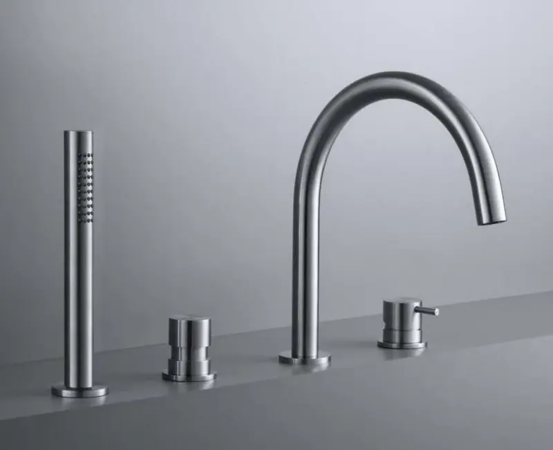 Waterevolution Flow deck consealed bathtub mixer with 2 extis diverter Stainless steel T138IE