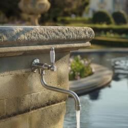 Torneira clássica de parede PB com alavanca branca para água fria e bica longa em aço inoxidável 1208853572