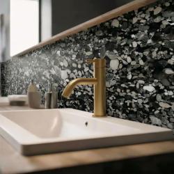 Torneira de lavatório Waterrevolution Flow em latão escovado T1101ALE