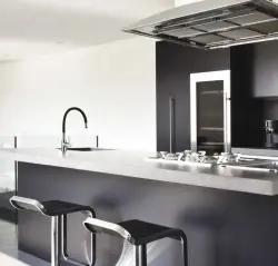 DEMM torneira de cozinha com bica giratória cromo/preto 1208947023