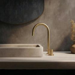 Waterevolution Flow 2-gats wastafelkraan geborsteld messing met hoge U 200mm uitloop T1122ULE

Waterevolution Flow torneira de lavatório de 2 furos, latão escovado com bico alto em U de 200mm