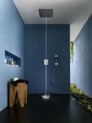 SB embutida Chuveiro de Teto com icicle rua 38x38cm Preto Fosco 1208955634