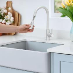 Quadri Leeds torneira de cozinha com ducha retrátil de 2 estágios, acabamento branco fosco 1208955908.