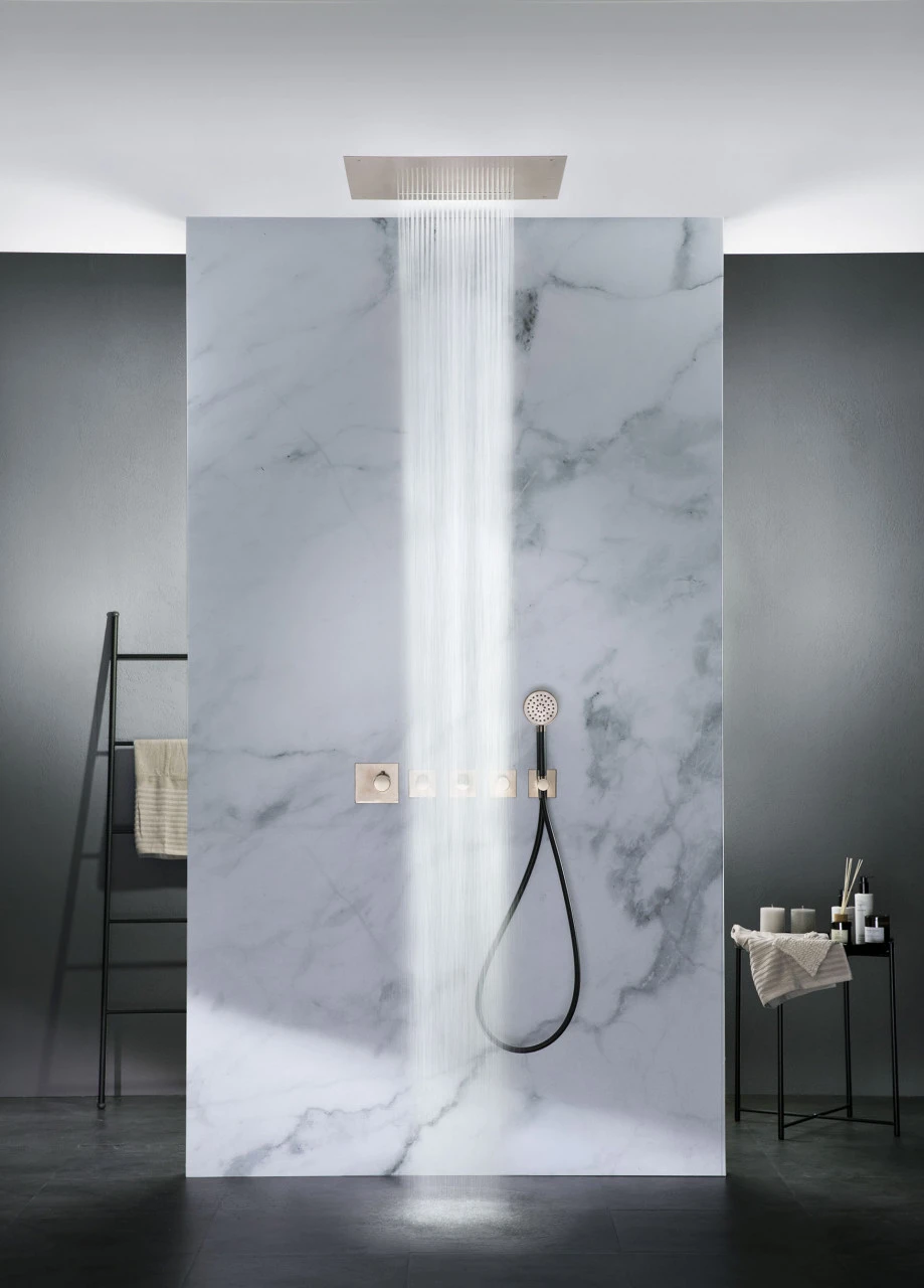 SB Square 316 Chuveiro Embutido Velvet Temptation com LED cromoterapia e cascata escovado PVD gun metal 1208956746