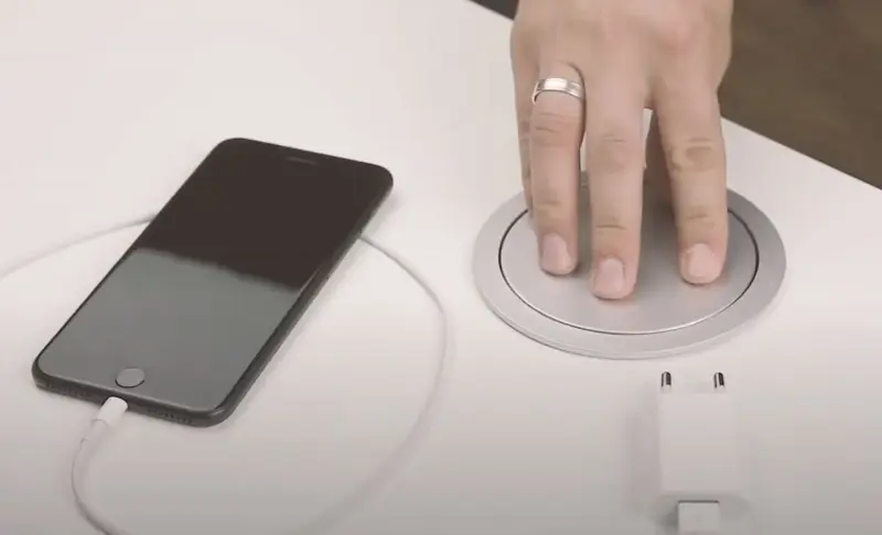 Indux Push embutido prata com aterramento para cozinha em bancada com 3 tomadas e 2 x USB 1208957411