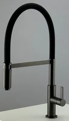 Torneira de cozinha Ausmann Lavea em metal cinza PVD grafite com bico giratório e flexível 1208957437