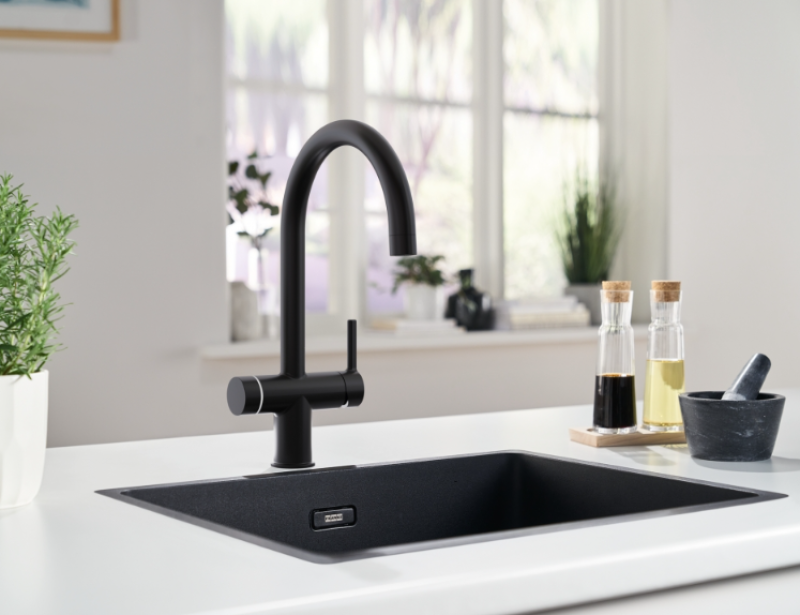 Franke Maris water hub 4L caldeira 3-1 com torneira eletrônica de água fervente Touch preto fosco 160.0702.518