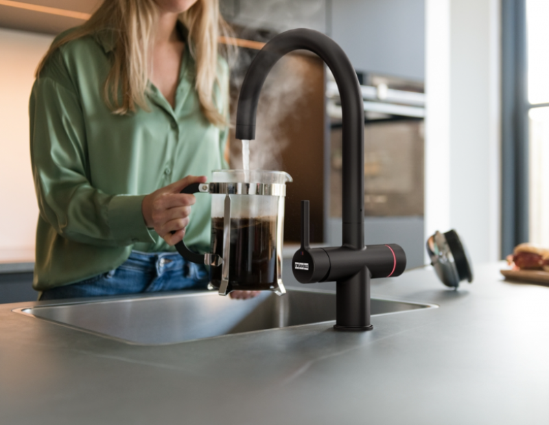 Franke Maris water hub 4L caldeira 3-1 com torneira eletrônica de água fervente Touch preto fosco 160.0702.518