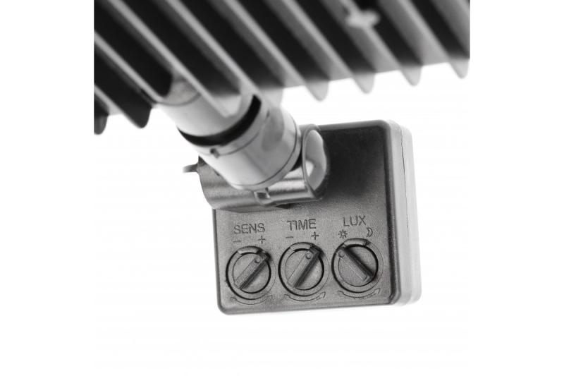Projetor LED iNEXT com sensor de movimento 20W 1600lm, PF>0,9, RA>80, IP65, 120°, 6400K, corpo preto 1208962859