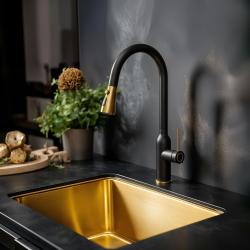 Quadri Stamford Torneira de Cozinha Preto com Acabamento em Ouro PVD com Bica Removível e Modo de Pulverização 1208967693