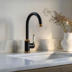 Quadri Workshop Clássica Nostálgica Torneira de Cozinha Preta com Acabamento em Cobre PVD com Alça de Cerâmica 1208967723