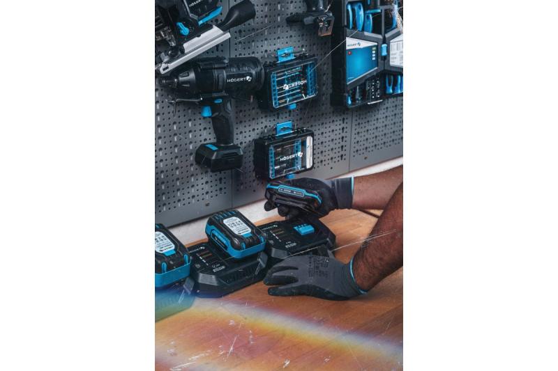 HÖGERT carregador de bateria 4A 18V