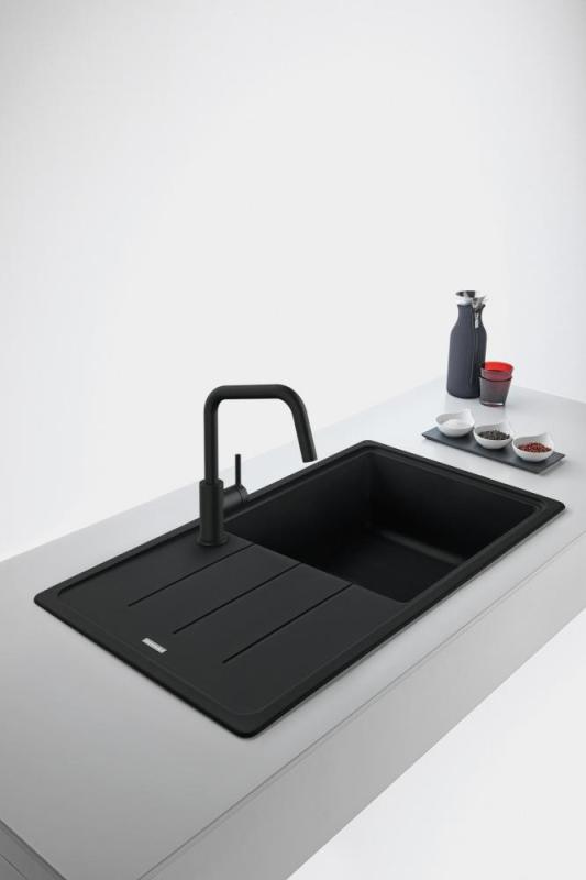 Franke Lina U Kitchen Faucet Black Retractable Spout 115.0728.477