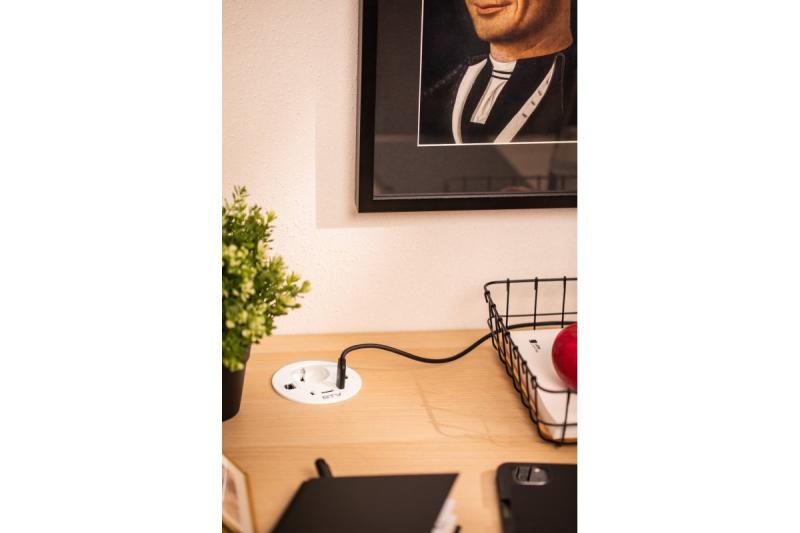 Tomada de Móveis RONDO, 1xSCHUKO, 1xUSB-A, 2xUSB-C, HDMI, cabo RJ45 1,5 m, branco