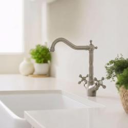 Aquanello Heritage Ascot Torneira de cozinha clássica e nostálgica em aço inoxidável com bico em ângulo NB-4002-HA