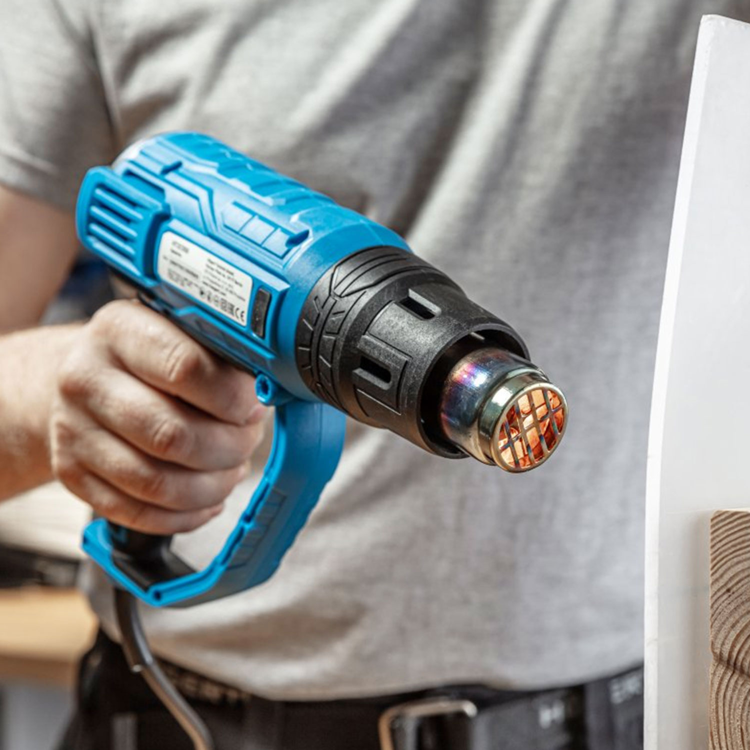 Do Pistola de Ar Quente até o Levantador de Azulejos: Ferramentas Elétricas que Poupam Tempo e Refinam Resultados